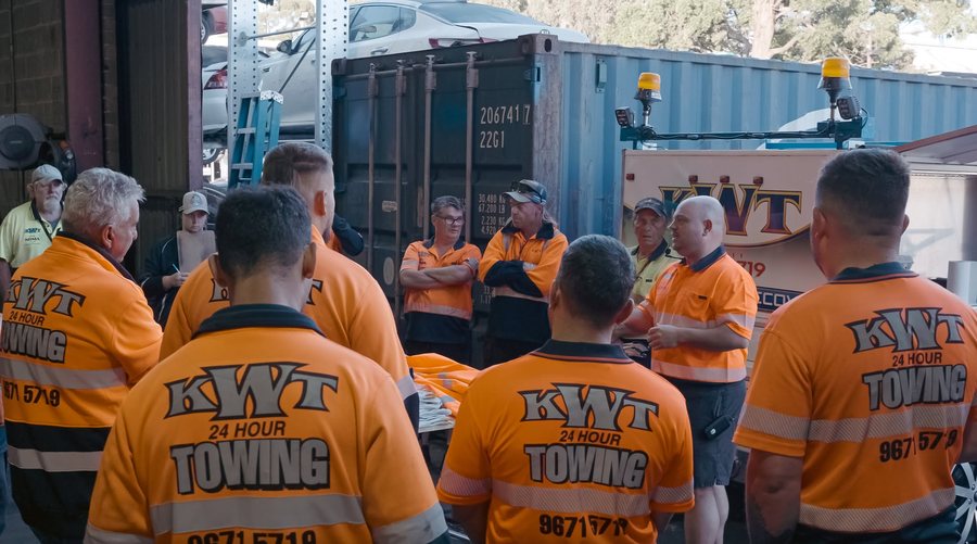 KWT crew running through the load plan before a machinery move