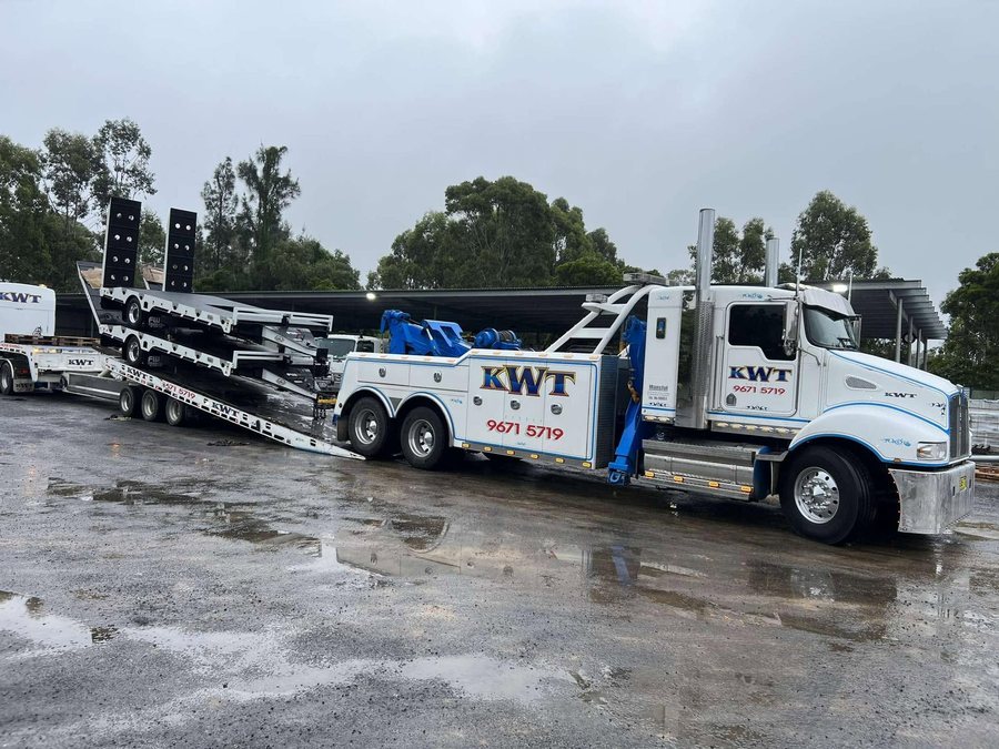 KWT heavy recovery truck on site