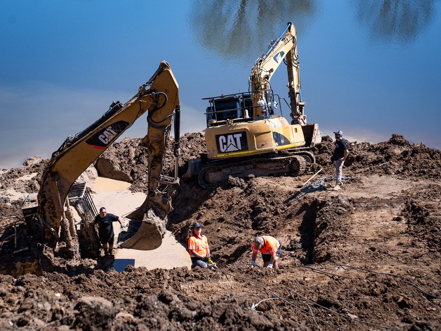 Recovery underway with excavators working the extraction
