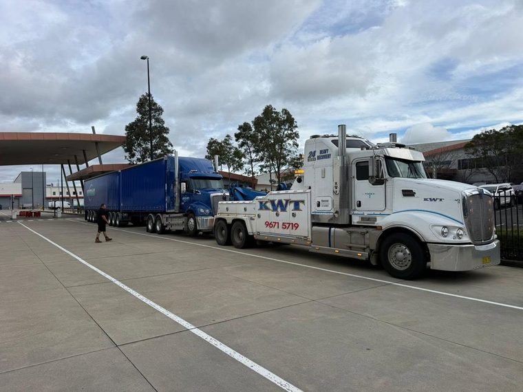KWT truck servicing Western Sydney towing and transport services