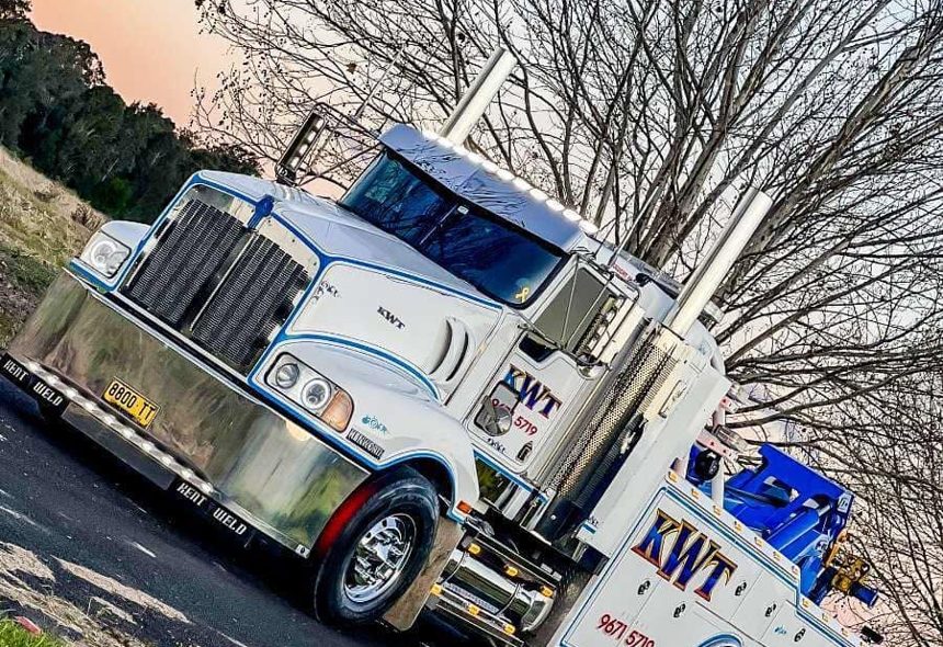 KWT truck servicing South Coast NSW towing and transport services