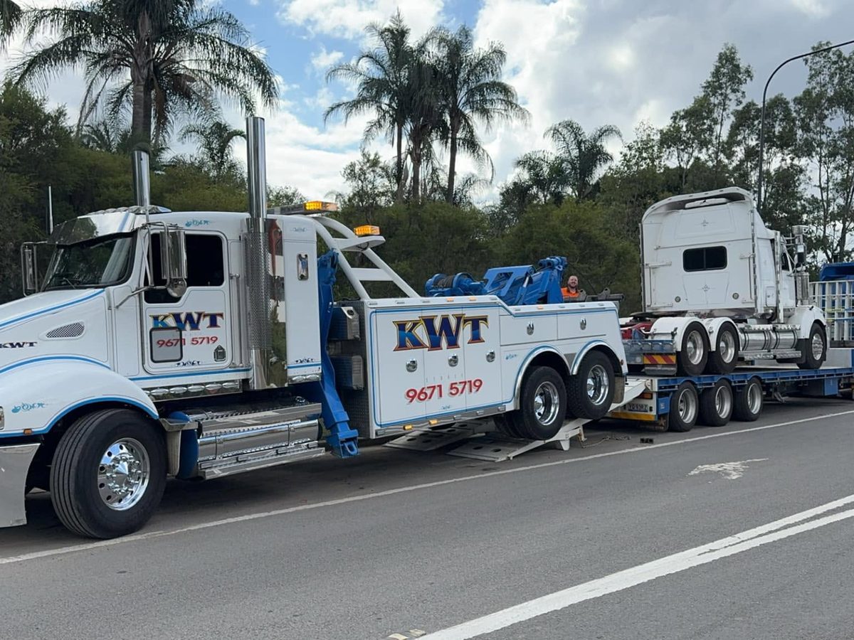 KWT planned machinery and container transport